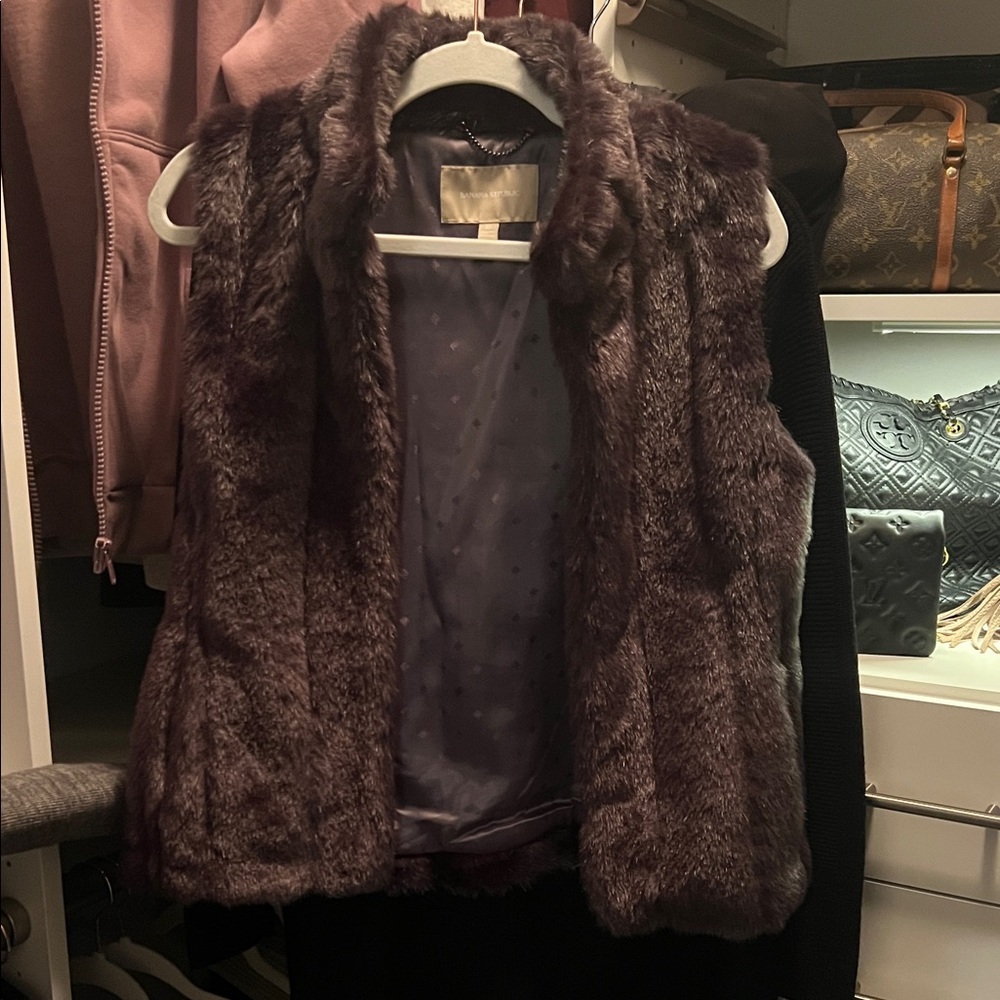 Banana Republic Faux Fur Vest in Dark Gray